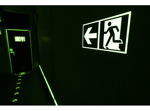 Nødutgang skilt PIL VENSTRE - Best kvalitet